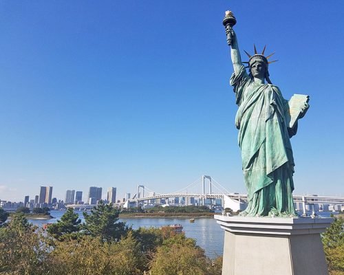 Statue of Liberty and Raindbow Bridge at Odaiba Seaside Park